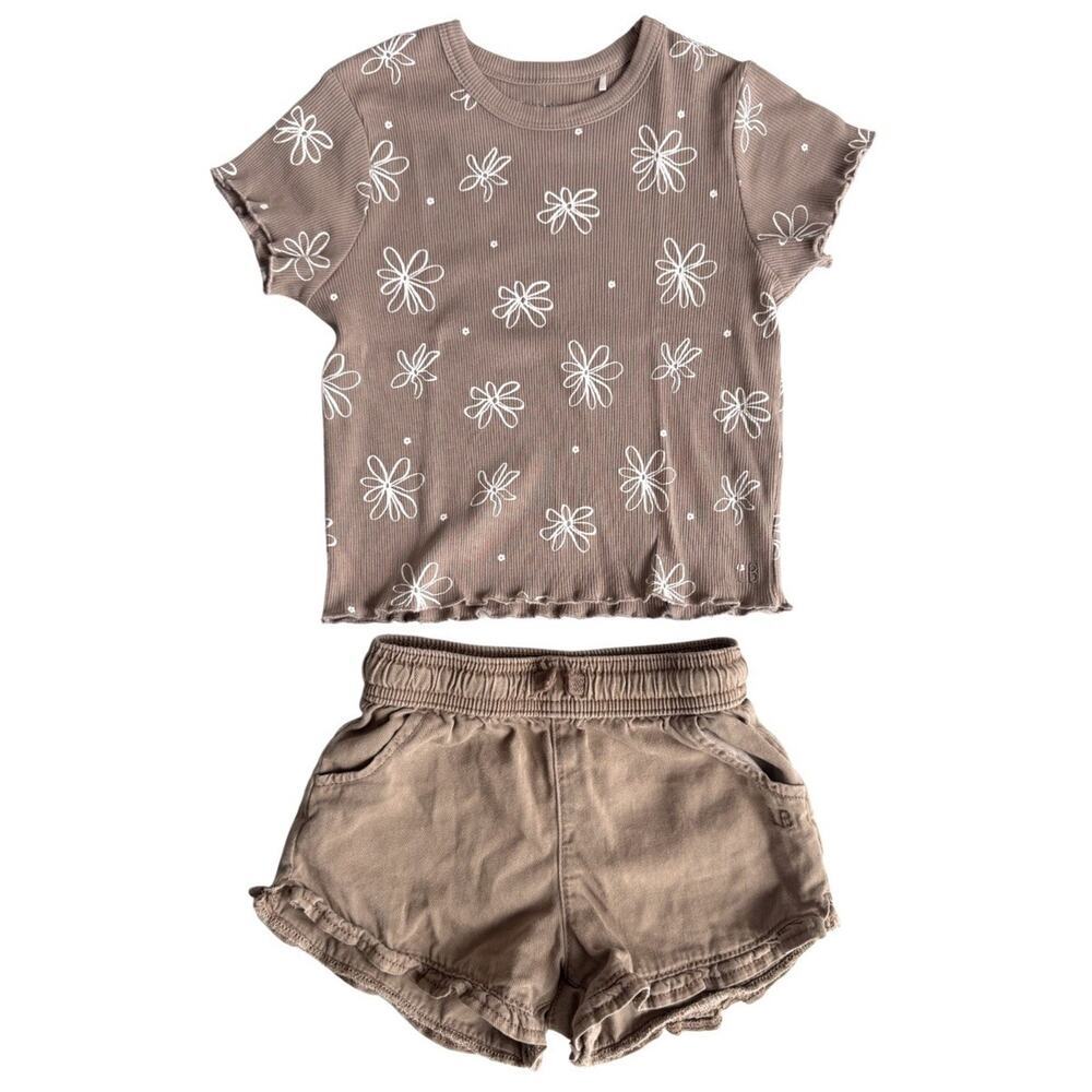 Little Bipsy Outfit Set Girls 4T 5T Brown Ribbed Floral Tee Ruffle Shorts